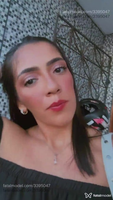 Acompanhante mulher com cabelo castanho de olhos castanhos - Kikka