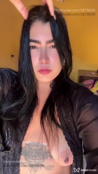 Acompanhante mulher com cabelo castanho de olhos castanhos - Tayla Oliveira