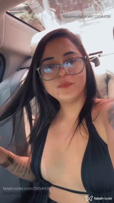 Acompanhante mulher com cabelo castanho de olhos mel em Paragominas - Víviane