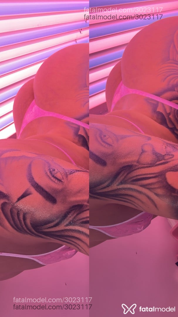 Acompanhante mulher trans loira (o) de olhos castanhos - Manuzinha