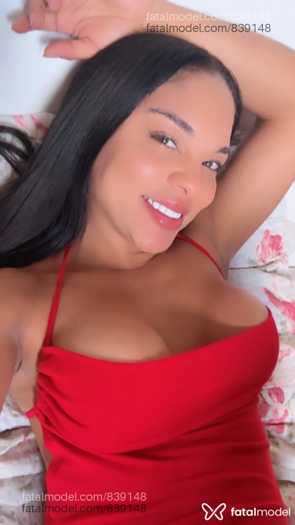 Acompanhante mulher morena (o) de olhos mel em Campo Novo do Parecis - Jessica Carol