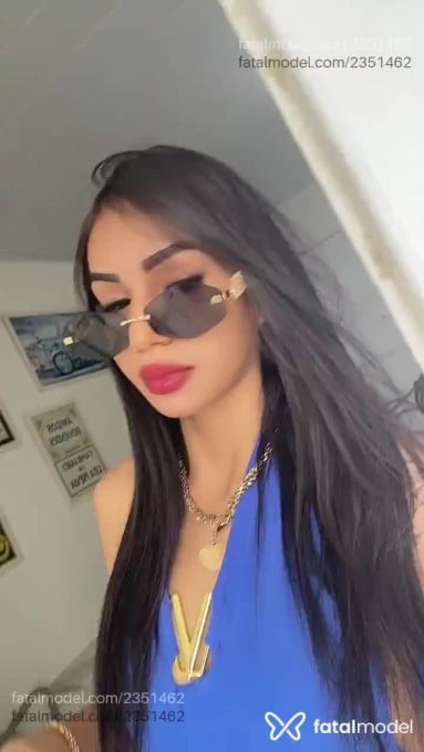 Acompanhante mulher com cabelo castanho de olhos castanhos - Ray Marques