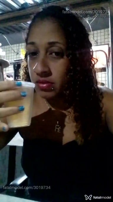 Acompanhante mulher morena (o) de olhos castanhos - Anita