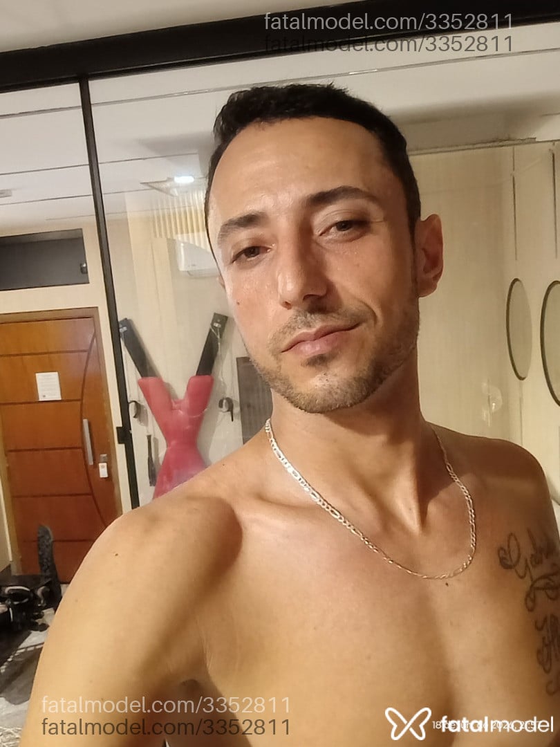 Acompanhante homem com cabelo castanho de olhos castanhos em Ribeirão Preto - Marshall