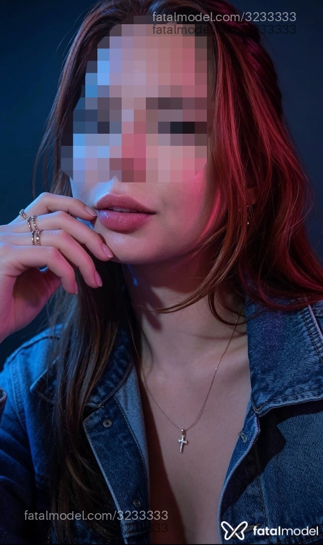 Acompanhante mulher ruiva (o) de olhos castanhos em Taboão da Serra - Manu Arezzo