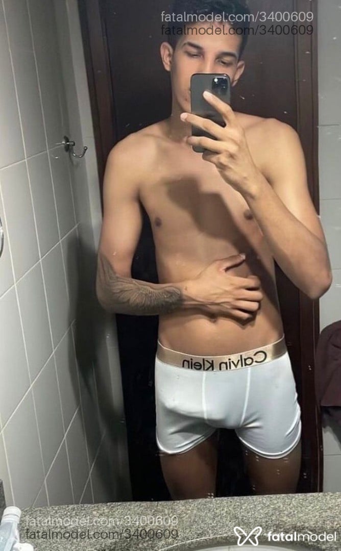 Acompanhante homem morena (o) de olhos castanhos em Rio de Janeiro Acompanhante homem morena (o) de olhos castanhos em Rio de Janeiro - Felipe Gaspperi