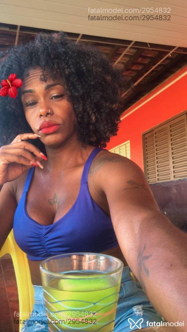 Acompanhante mulher com cabelo colorido de olhos pretos em São Paulo - Jasminy