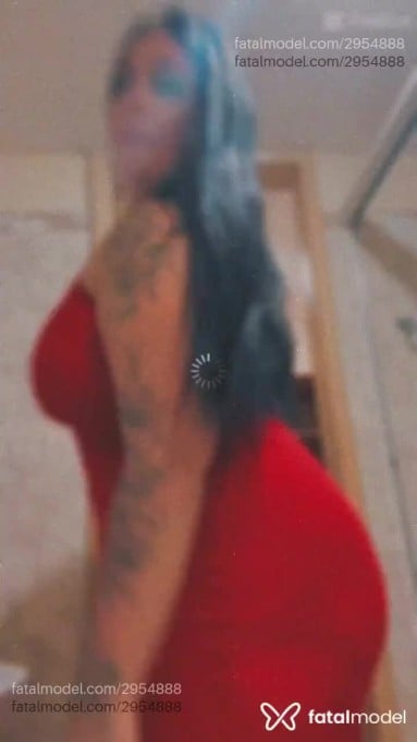 Acompanhante mulher morena (o) de olhos verdes em Pelotas Acompanhante mulher morena (o) de olhos verdes em Pelotas - Celine