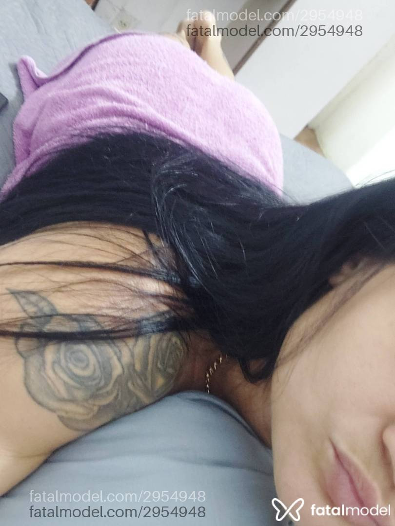 Acompanhante mulher morena (o) de olhos castanhos em Angra dos Reis - Viviane
