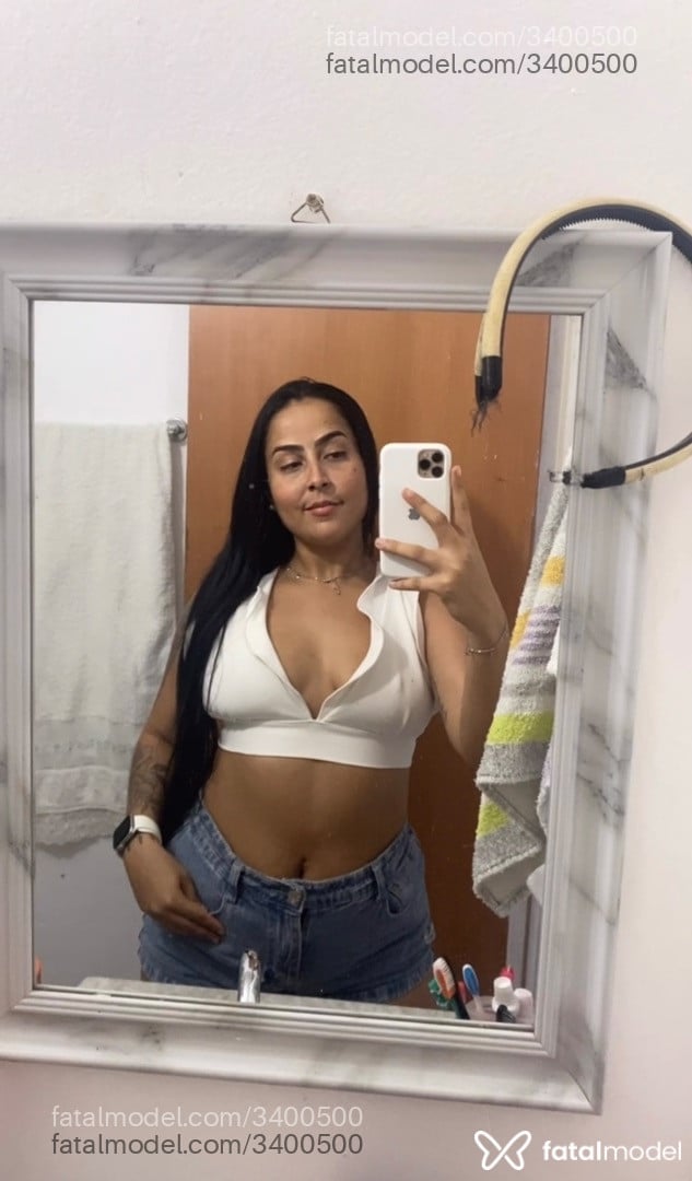 Acompanhante mulher morena (o) de olhos castanhos em São Paulo Acompanhante mulher morena (o) de olhos castanhos em São Paulo - Larissa