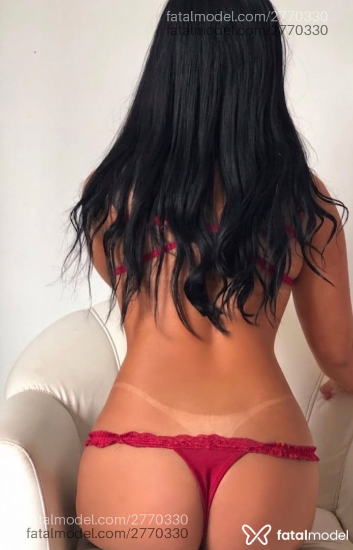 Acompanhante mulher morena (o) de olhos castanhos em São José - Japinhaa