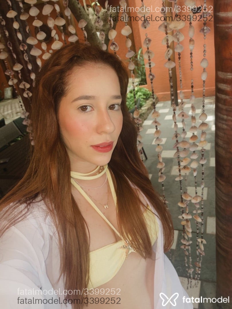 Acompanhante mulher com cabelo castanho de olhos castanhos em São Paulo - Mel Ferraz