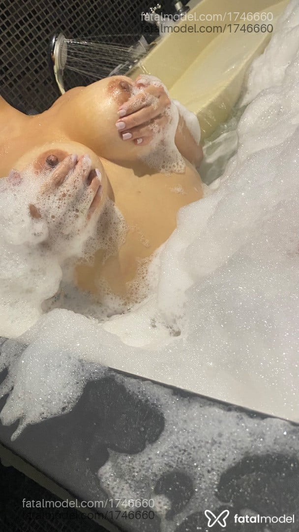 Acompanhante mulher morena (o) de olhos pretos em São Paulo Acompanhante mulher morena (o) de olhos pretos em São Paulo - Ana clara