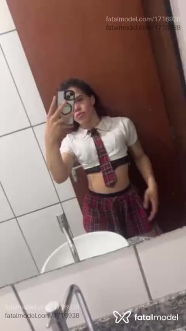 Acompanhante mulher trans loira (o) de olhos pretos em Uberaba Acompanhante mulher trans loira (o) de olhos pretos em Uberaba - Rihanna