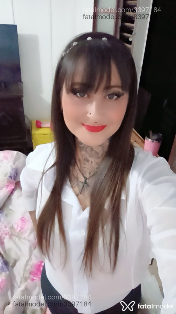 Acompanhante mulher com cabelo castanho de olhos castanhos em Cruz Alta - Denise