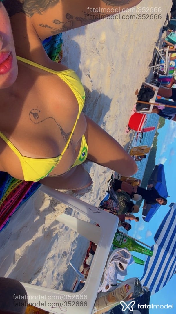Acompanhante mulher trans com cabelo castanho de olhos castanhos em Porto Velho - Dannyzinha