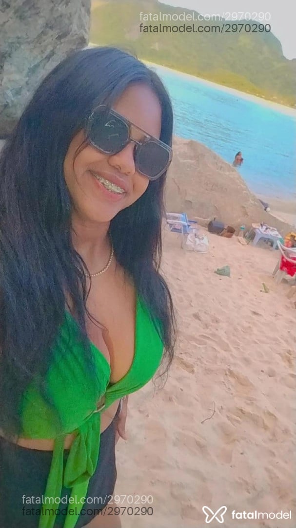 Acompanhante mulher morena (o) de olhos pretos - Lorena Acompanhante mulher morena (o) de olhos pretos - Lorena