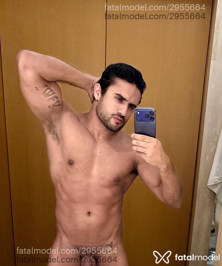Acompanhante homem com cabelo castanho de olhos verdes - Aleff
