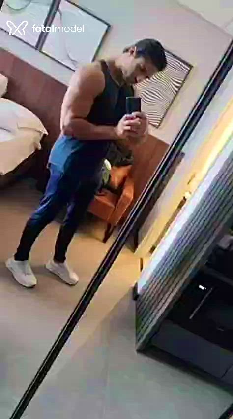 Acompanhante homem com cabelo castanho de olhos verdes em São Paulo - Aleff