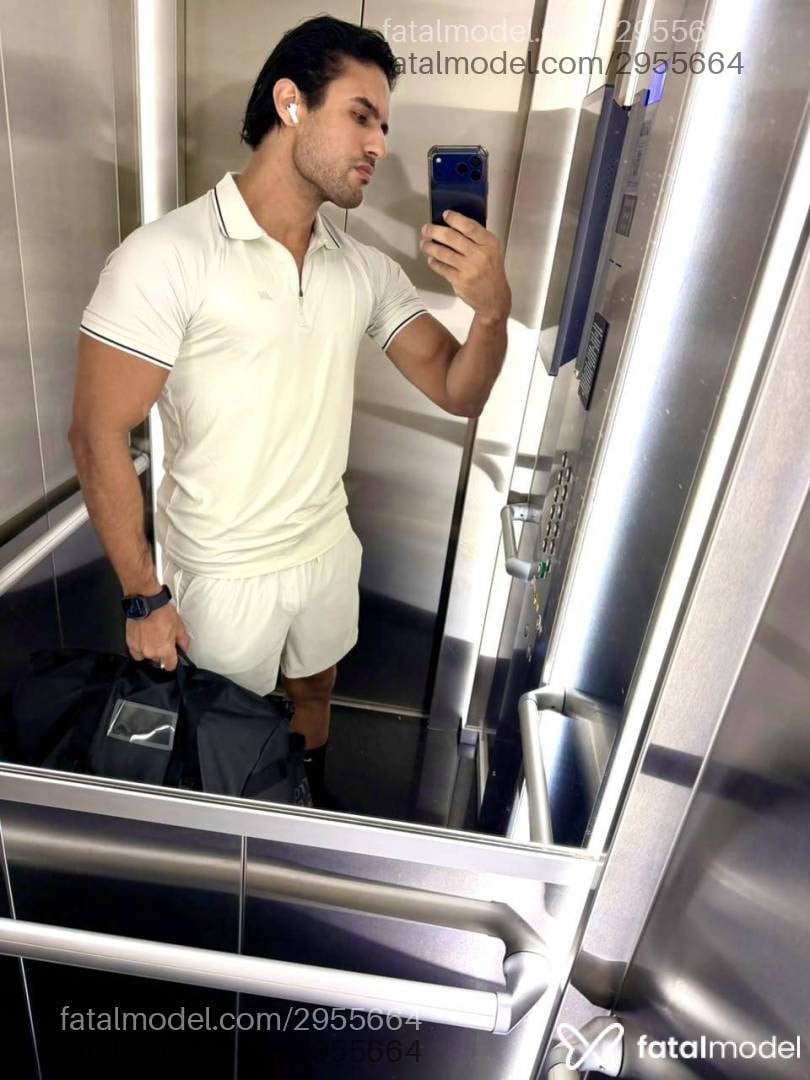 Acompanhante homem com cabelo castanho de olhos verdes - Aleff