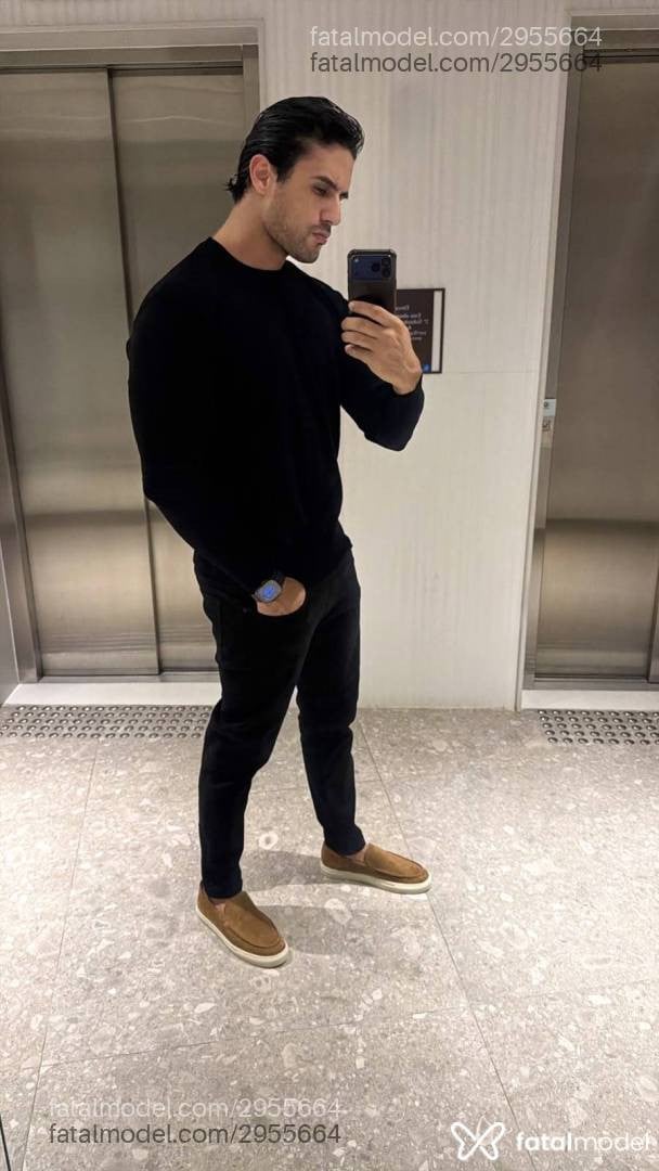 Acompanhante homem com cabelo castanho de olhos verdes - Aleff