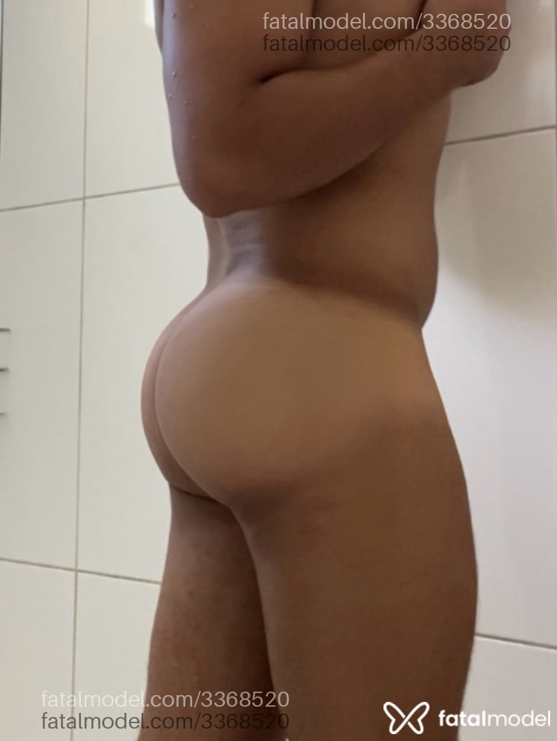 Acompanhante homem com cabelo castanho de olhos castanhos - Guilherme