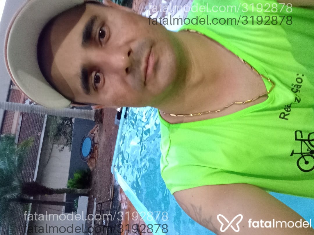 Acompanhante homem sem cabelo de olhos castanhos em Catanduvas - Fernando