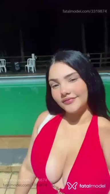 Acompanhante mulher com cabelo castanho de olhos castanhos - Lívia Araujo Acompanhante mulher com cabelo castanho de olhos castanhos - Lívia Araujo
