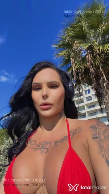 Acompanhante travesti morena (o) de olhos castanhos - Michelly bitencoor Acompanhante travesti morena (o) de olhos castanhos - Michelly bitencoor