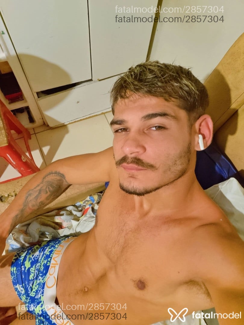 Acompanhante homem morena (o) de olhos castanhos em Cabo Frio - Jonas