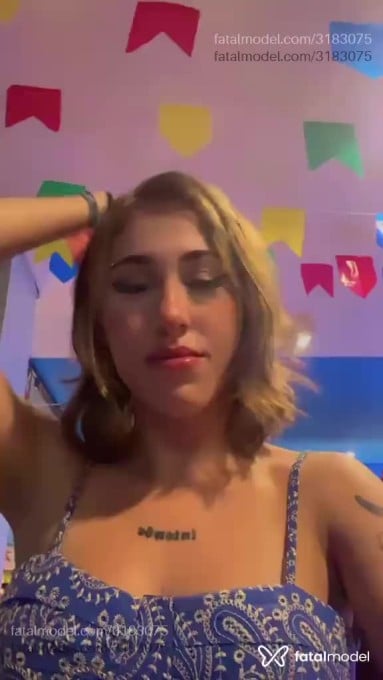 Acompanhante mulher loira (o) de olhos castanhos - Wanessa Acompanhante mulher loira (o) de olhos castanhos - Wanessa