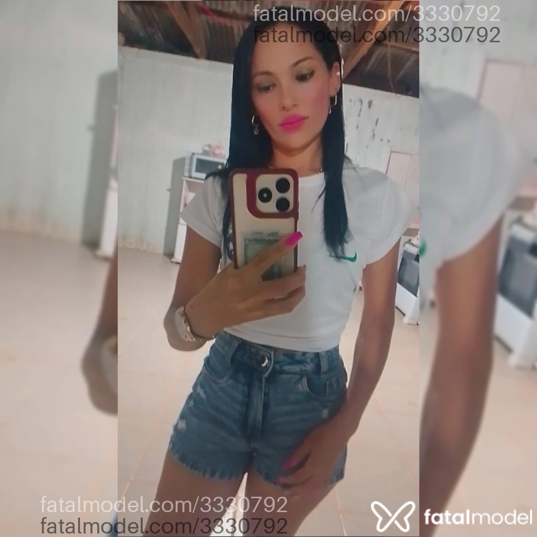 Acompanhante mulher com cabelo castanho de olhos castanhos em Matupá - Lenny