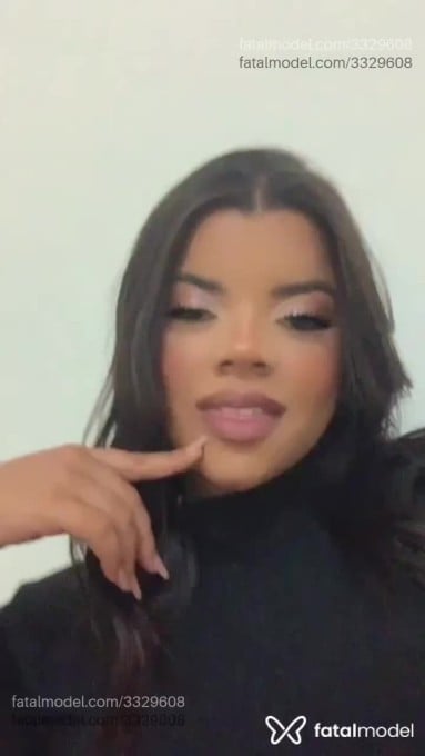 Acompanhante mulher com cabelo castanho de olhos castanhos em Belo Horizonte - Cecília