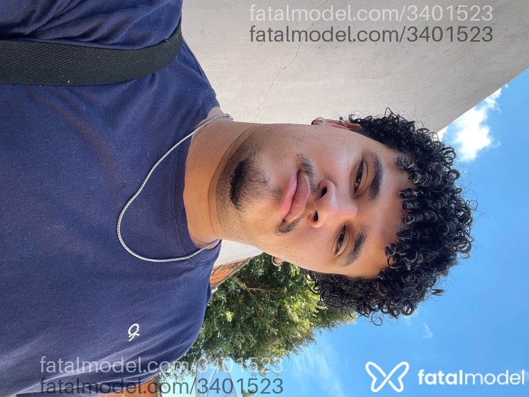 Acompanhante homem morena (o) de olhos castanhos em Iturama Acompanhante homem morena (o) de olhos castanhos em Iturama - Lucas Marques