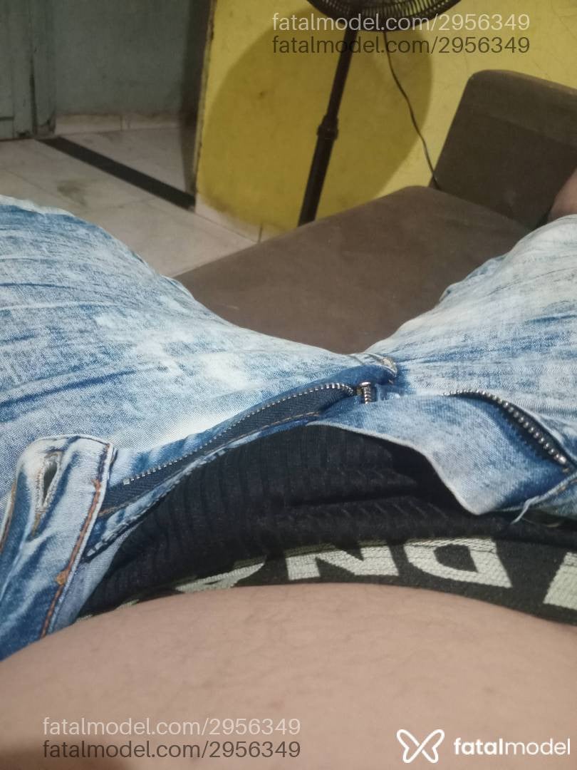 Acompanhante homem morena (o) de olhos azuis - Tiago