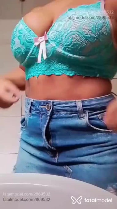 Acompanhante mulher morena (o) de olhos castanhos - Cristina