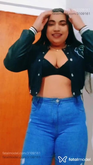 Acompanhante mulher morena (o) de olhos castanhos - Jana Acompanhante mulher morena (o) de olhos castanhos - Jana