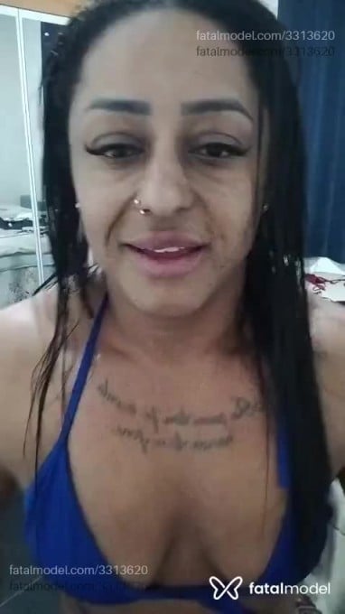 Acompanhante mulher morena (o) de olhos castanhos - Elise