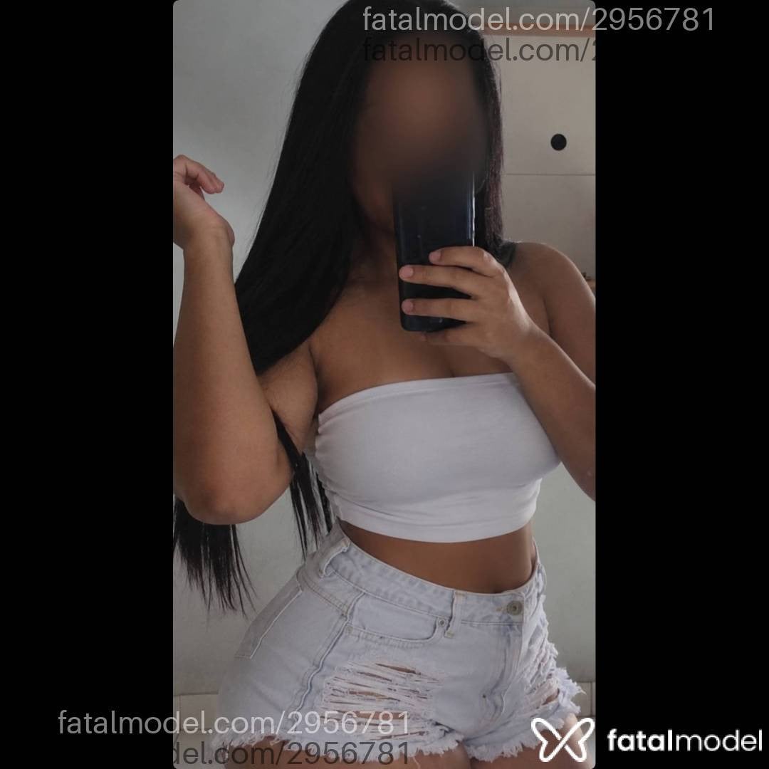 Acompanhante mulher morena (o) de olhos pretos - Amanda