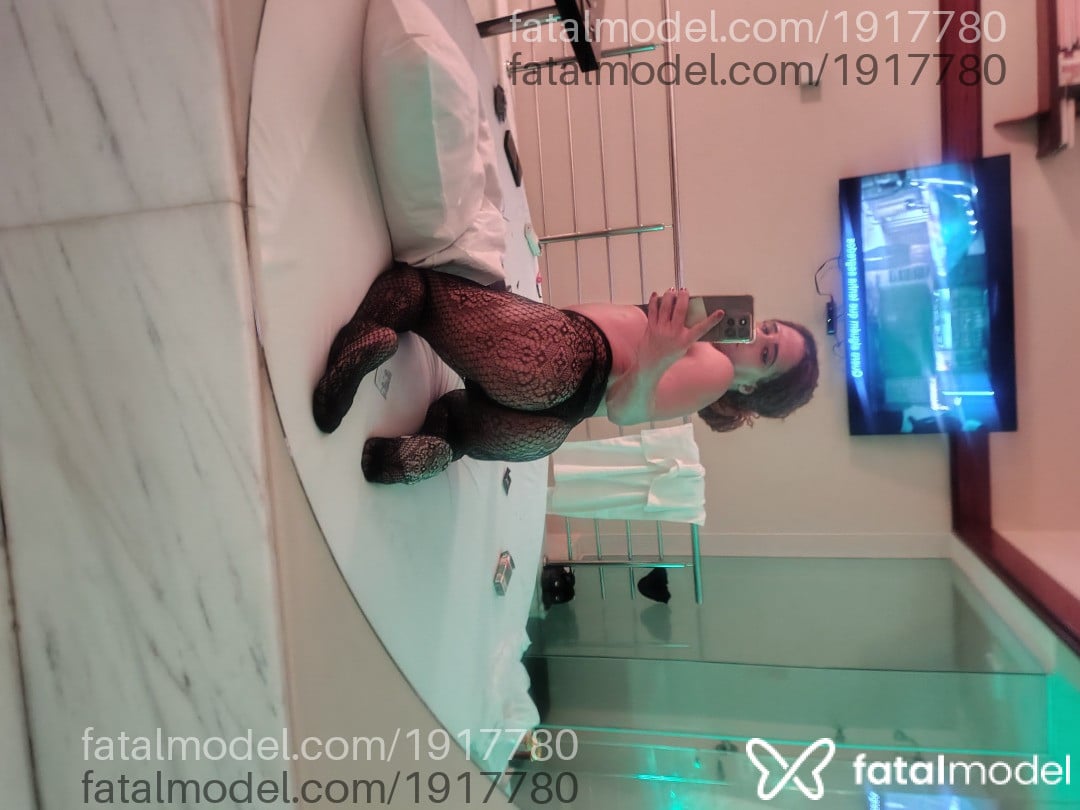 Acompanhante mulher trans com cabelo castanho de olhos pretos em Coronel Fabriciano - Ramona