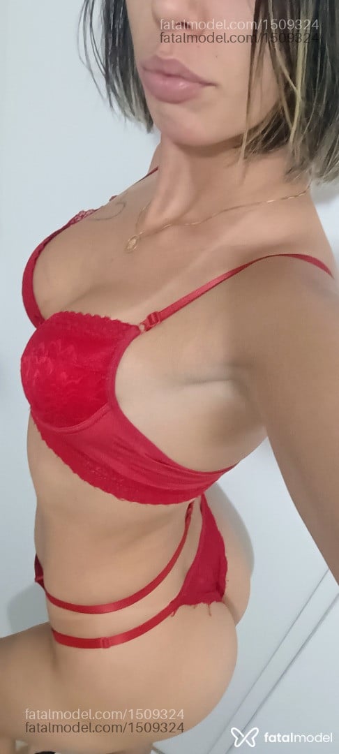 Acompanhante mulher com cabelo castanho de olhos castanhos em Florianópolis - Ferraz