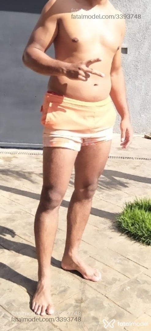 Acompanhante homem com cabelo castanho de olhos castanhos em Assis Acompanhante homem com cabelo castanho de olhos castanhos em Assis - Gênio Alladin