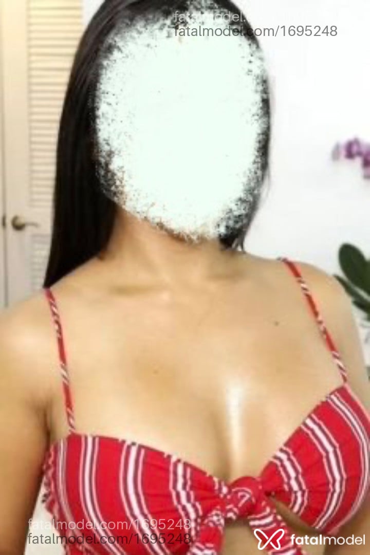 Acompanhante mulher com cabelo castanho de olhos castanhos em Goiânia - Sophia