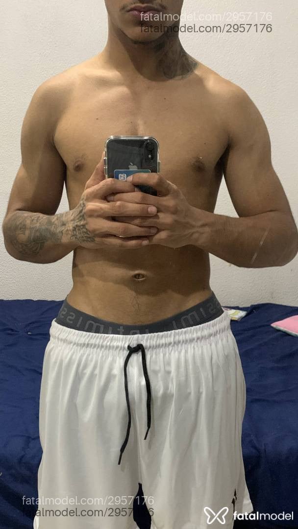 Acompanhante homem morena (o) de olhos pretos - João Vitor