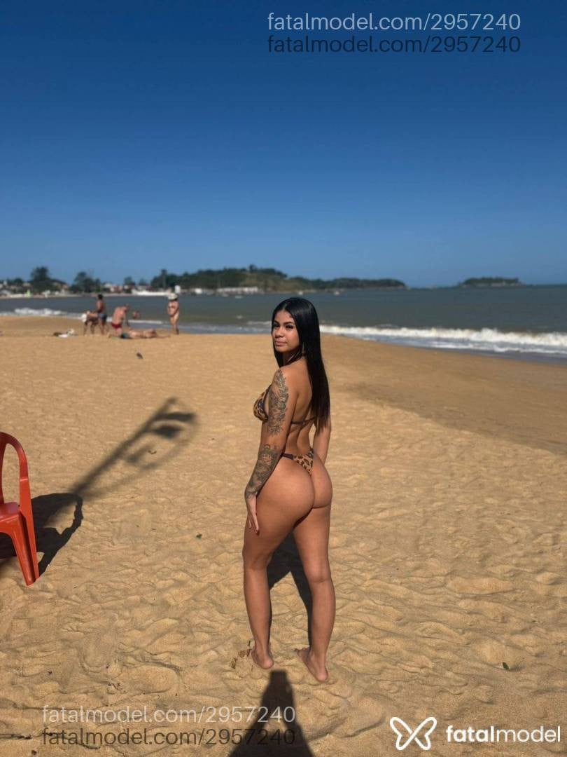 Acompanhante mulher morena (o) de olhos castanhos - Mirella