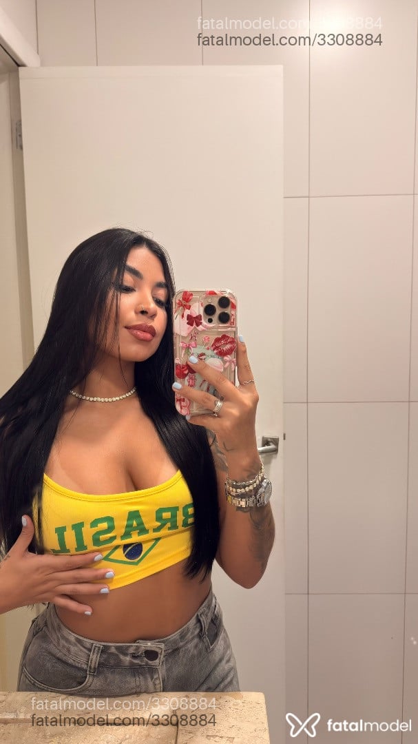 Acompanhante mulher morena (o) de olhos castanhos em Itapema - Mel Manauara
