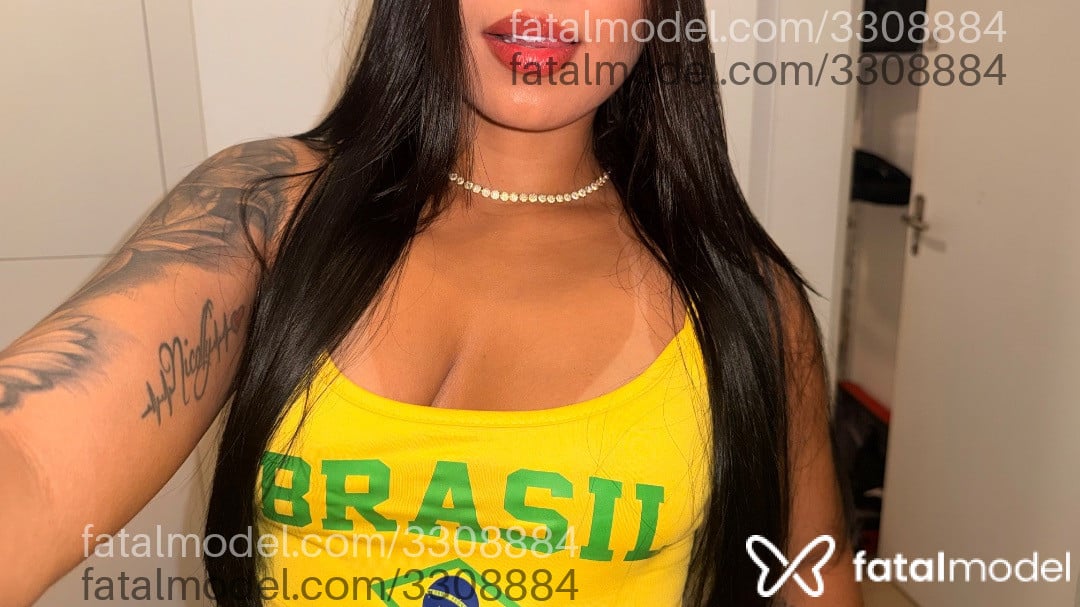 Acompanhante mulher morena (o) de olhos castanhos em Itapema - Mel Manauara