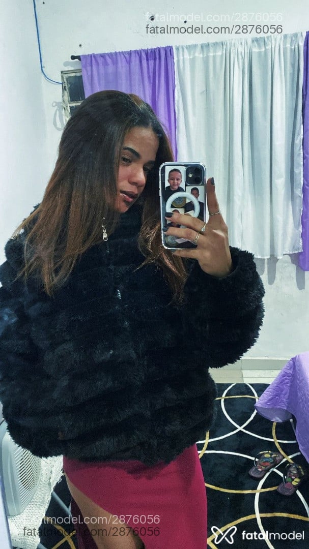 Acompanhante mulher com cabelo castanho de olhos castanhos em Carapicuíba - Mell