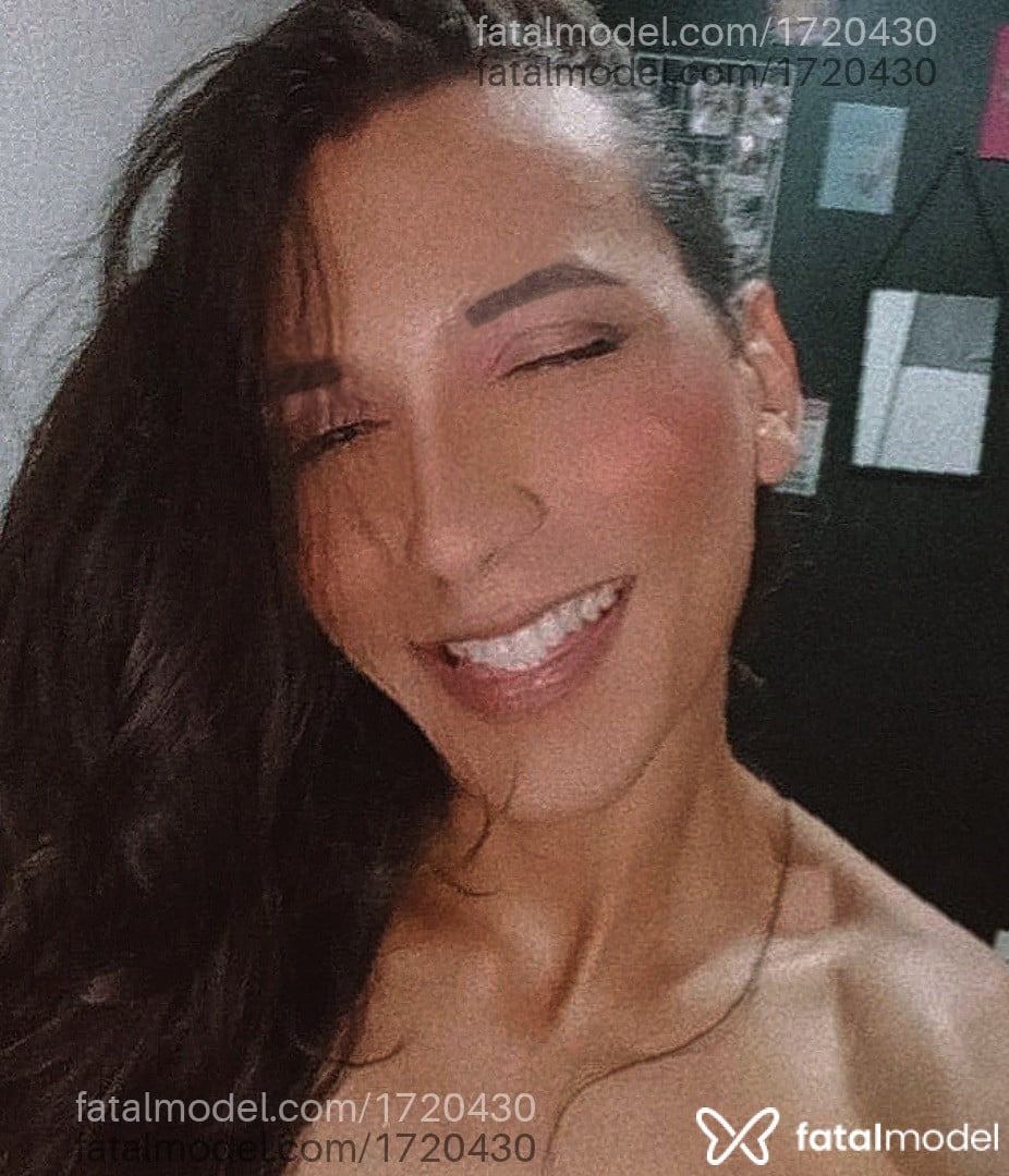 Acompanhante mulher trans morena (o) de olhos castanhos em São Gonçalo - Lua