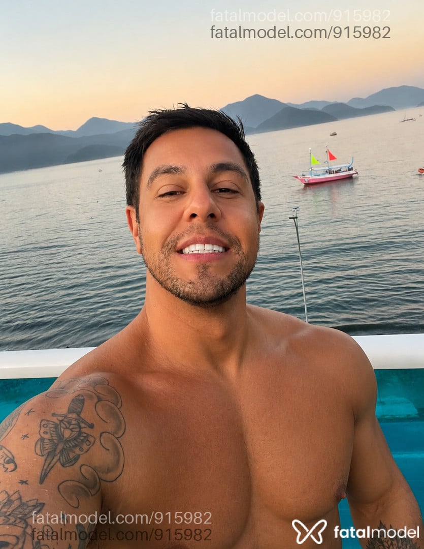 Acompanhante homem com cabelo castanho de olhos castanhos em Ribeirão Preto - Rodrigo Keller